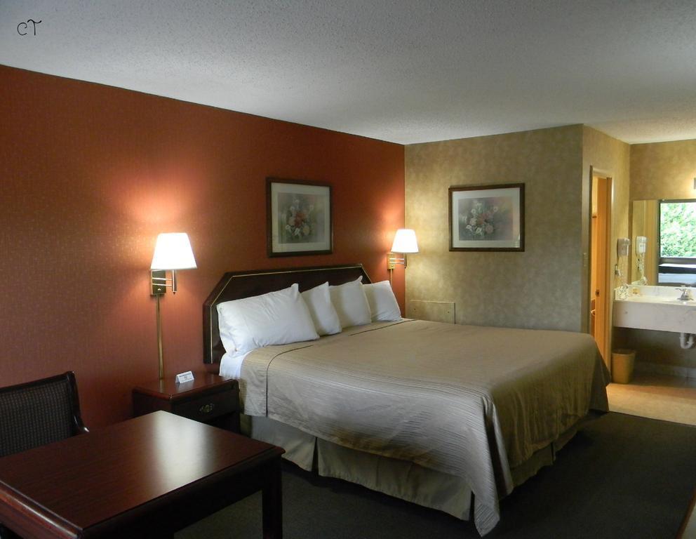 Econo Lodge Lynchburg Exterior foto